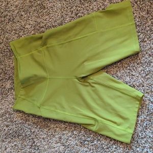 Girlfriend Collective Ivy Compressive Bike Shorts with Pockets